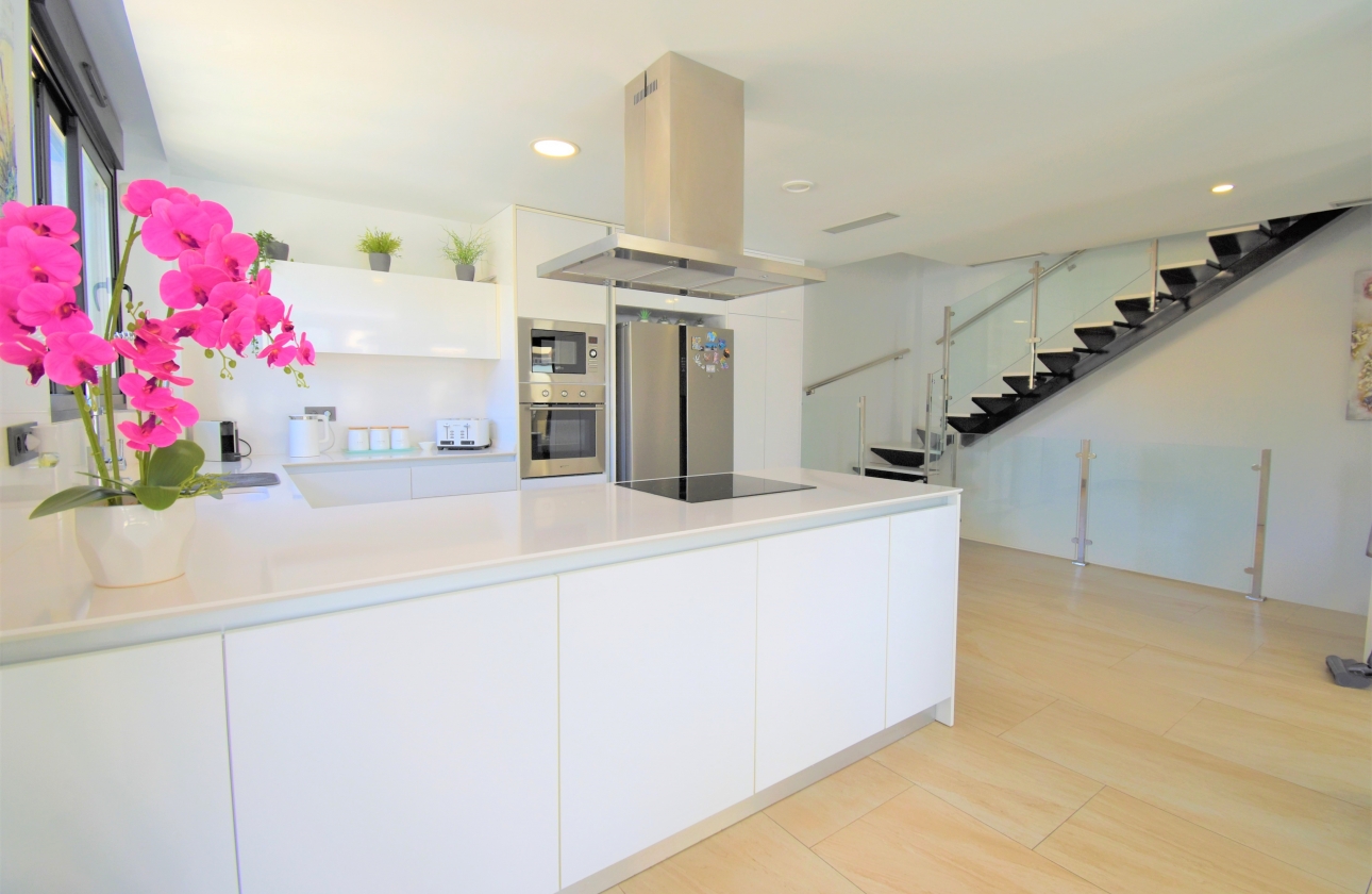 Resale - Villa - Orihuela Costa - Villamartin