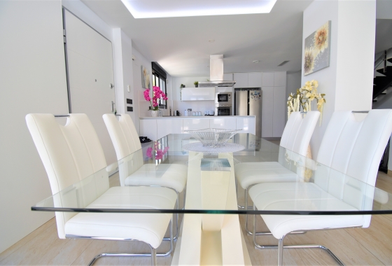Resale - Villa - Orihuela Costa - Villamartin
