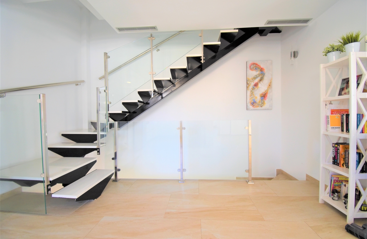 Resale - Villa - Orihuela Costa - Villamartin