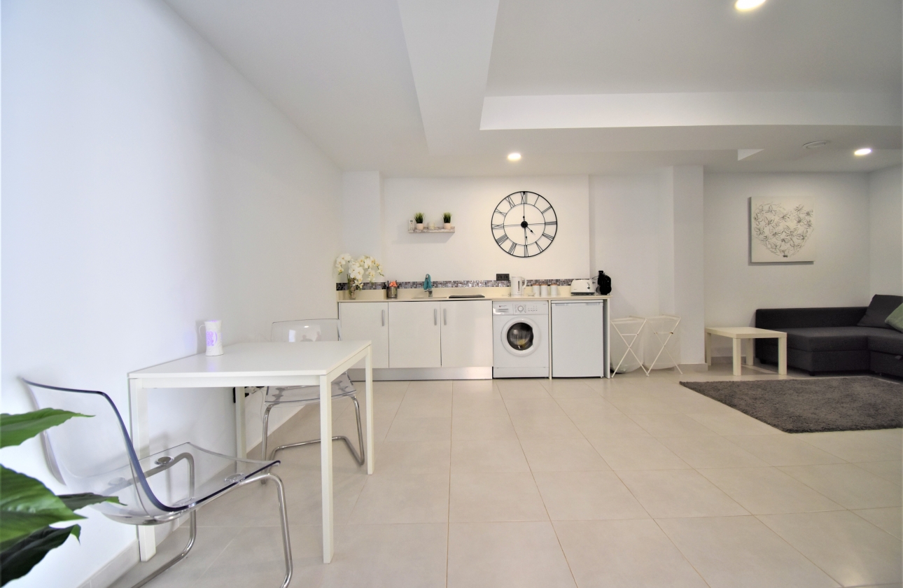 Resale - Villa - Orihuela Costa - Villamartin