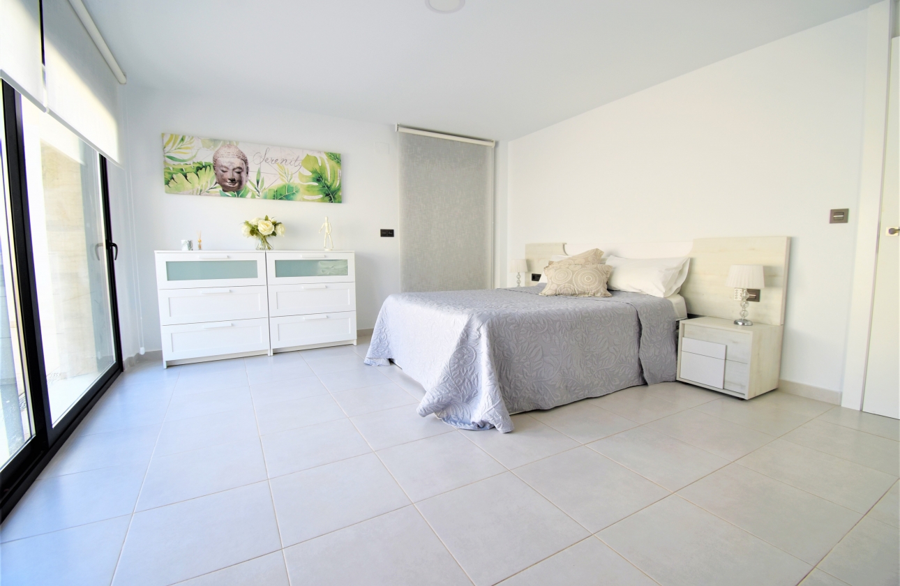 Resale - Villa - Orihuela Costa - Villamartin