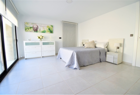 Resale - Villa - Orihuela Costa - Villamartin