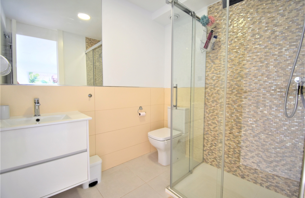 Resale - Villa - Orihuela Costa - Villamartin