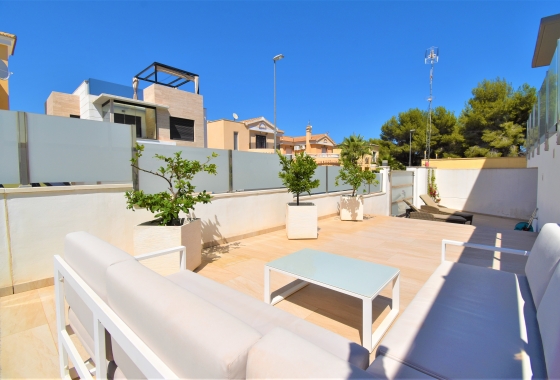 Resale - Villa - Orihuela Costa - Villamartin