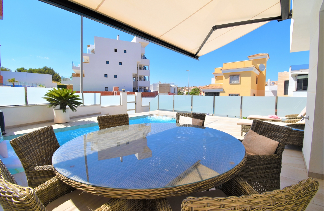 Resale - Villa - Orihuela Costa - Villamartin