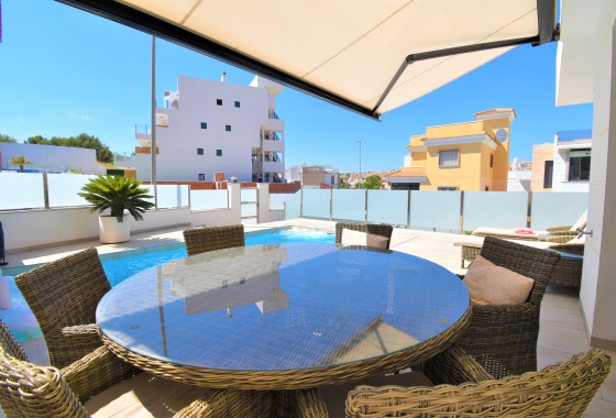 Resale - Villa - Orihuela Costa - Villamartin