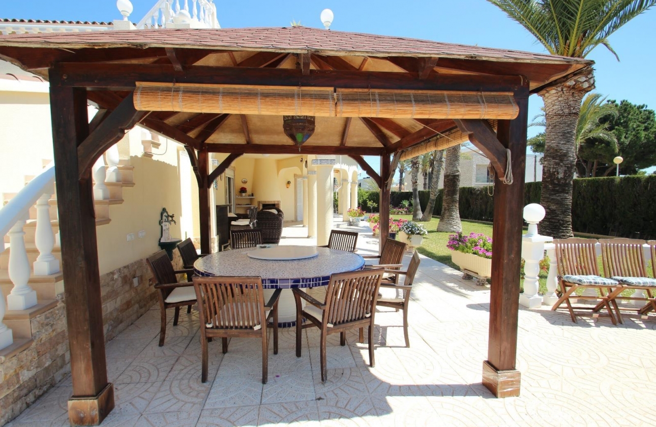 Resale - Villa - Torrevieja - Punta Prima