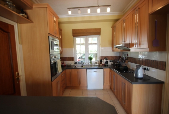 Resale - Villa - Torrevieja - Punta Prima