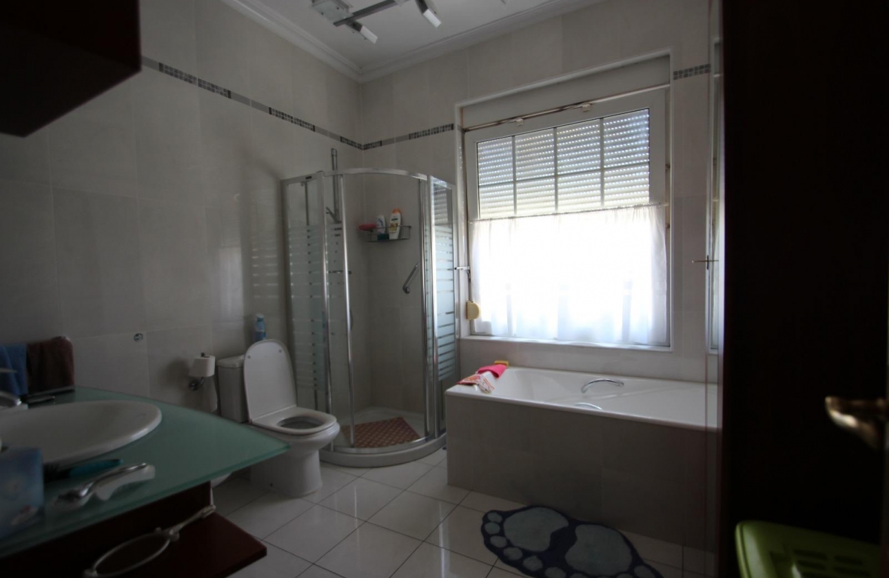 Resale - Villa - Torrevieja - Punta Prima