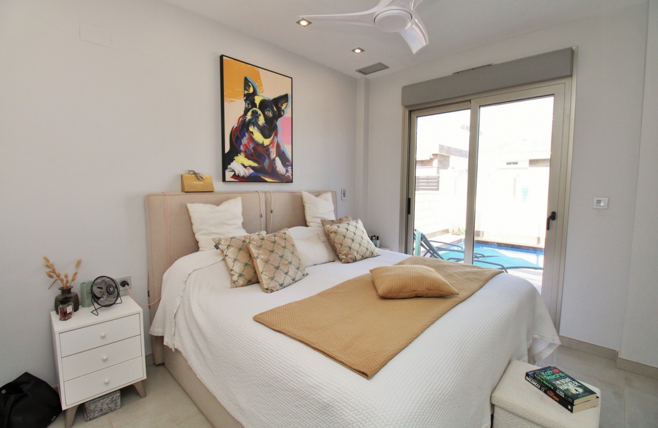 Reventa - Villa - Villamartin