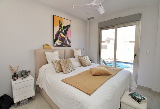 Reventa - Villa - Villamartin