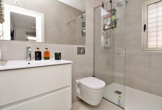 Reventa - Villa - Villamartin