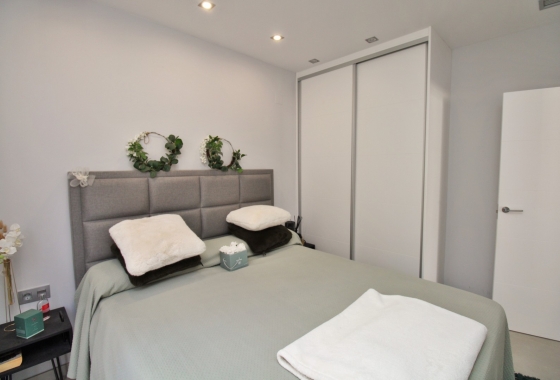 Reventa - Villa - Villamartin