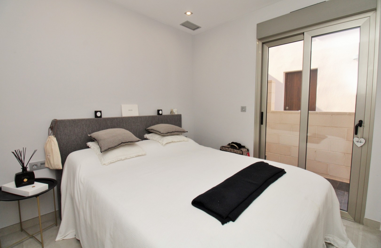 Reventa - Villa - Villamartin