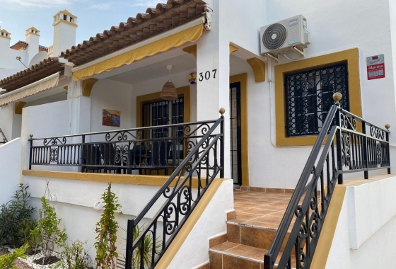 Resale - Villa - Orihuela Costa - Villamartín