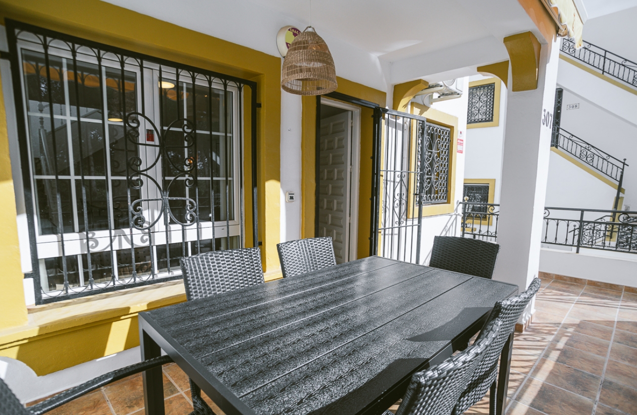 Resale - Villa - Orihuela Costa - Villamartín