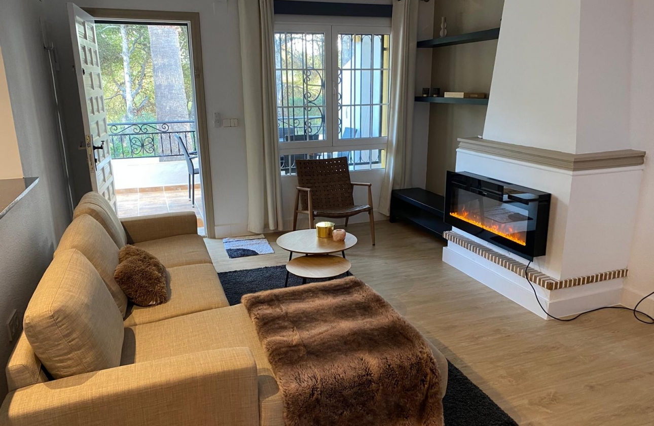 Resale - Villa - Orihuela Costa - Villamartín