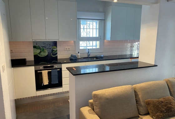 Resale - Villa - Orihuela Costa - Villamartín