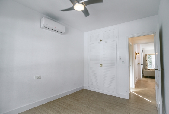 Resale - Villa - Orihuela Costa - Villamartín