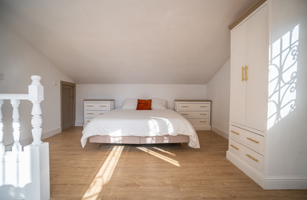 Resale - Villa - Orihuela Costa - Villamartín