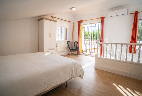 Resale - Villa - Orihuela Costa - Villamartín