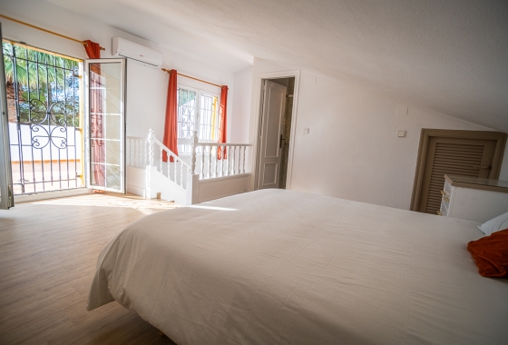 Resale - Villa - Orihuela Costa - Villamartín