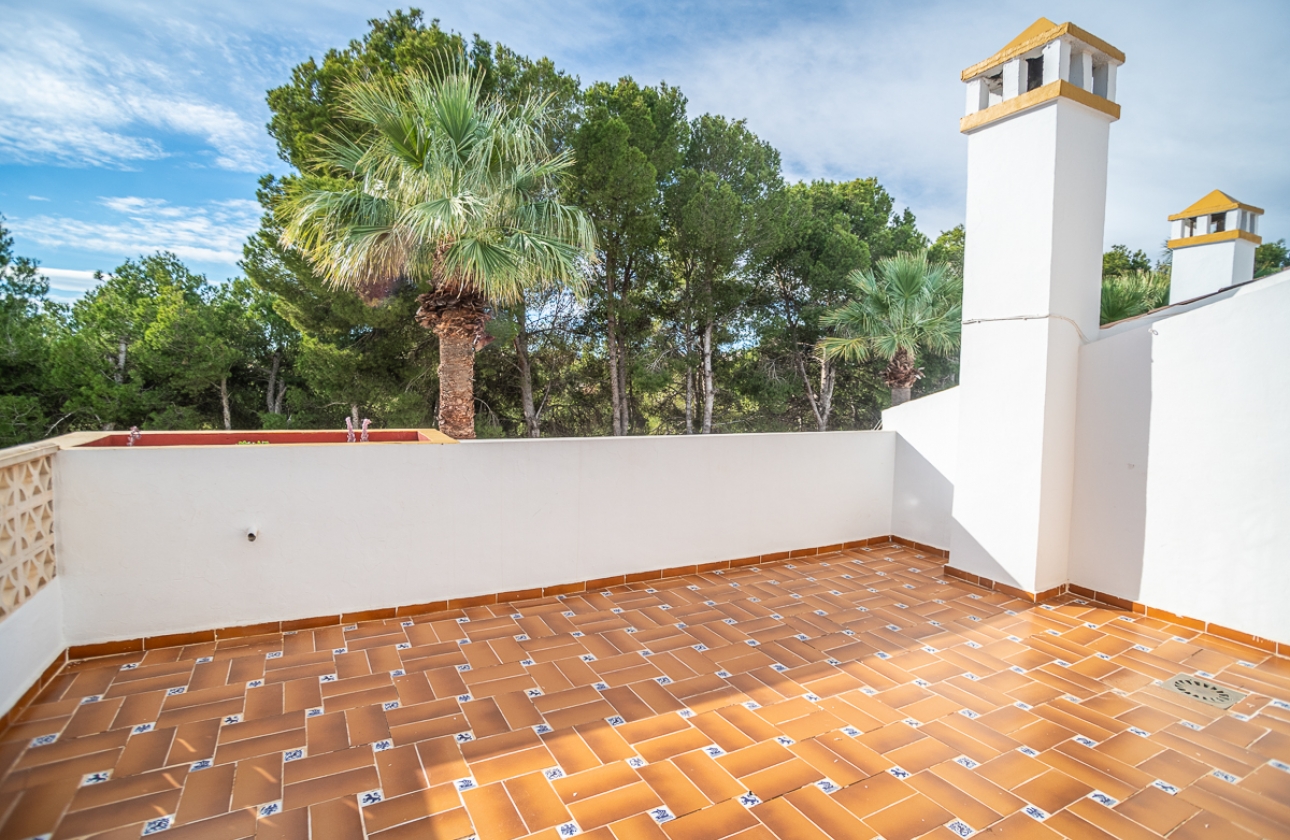 Resale - Villa - Orihuela Costa - Villamartín