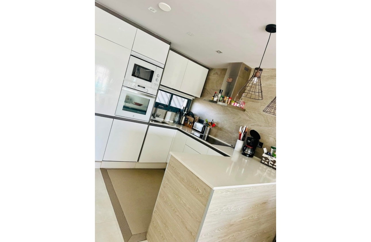 Resale - Apartment / flat - El Raso - Costa Blanca