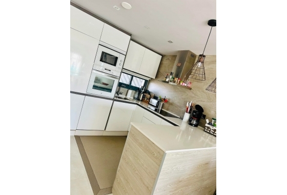 Resale - Apartment / flat - El Raso - Costa Blanca