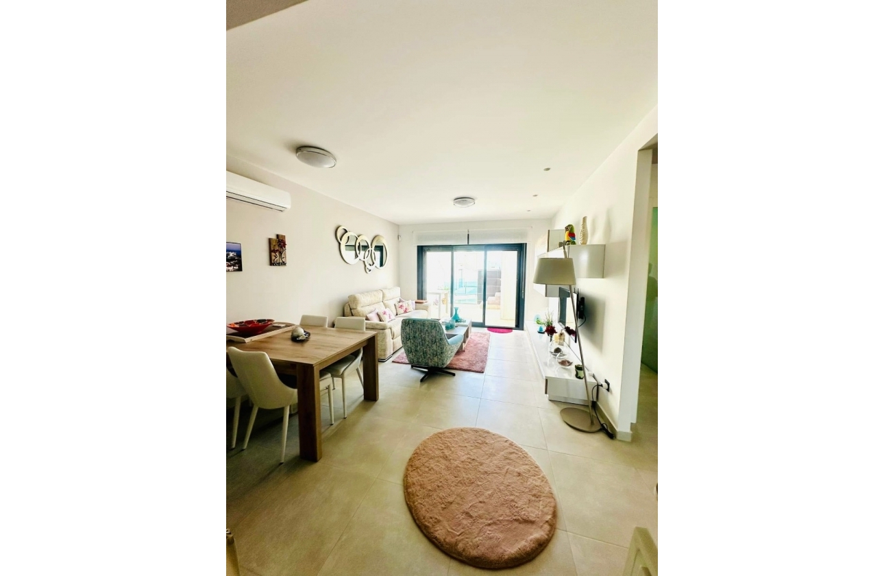 Resale - Apartment / flat - El Raso - Costa Blanca