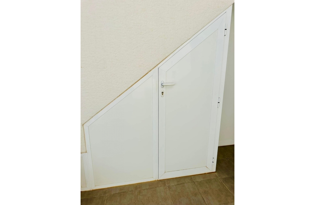 Resale - Apartment / flat - El Raso - Costa Blanca