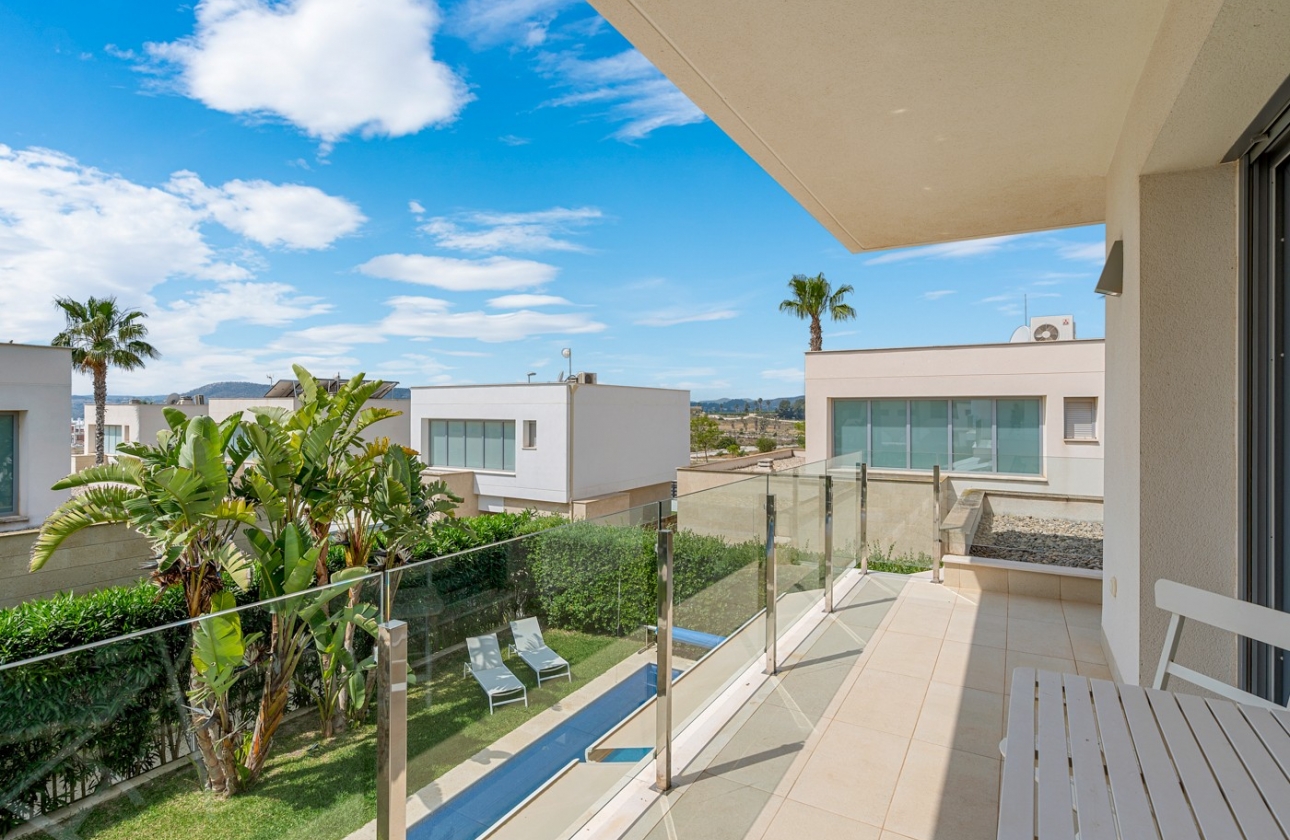 Resale - Villa - Orihuela Costa - Vistabella