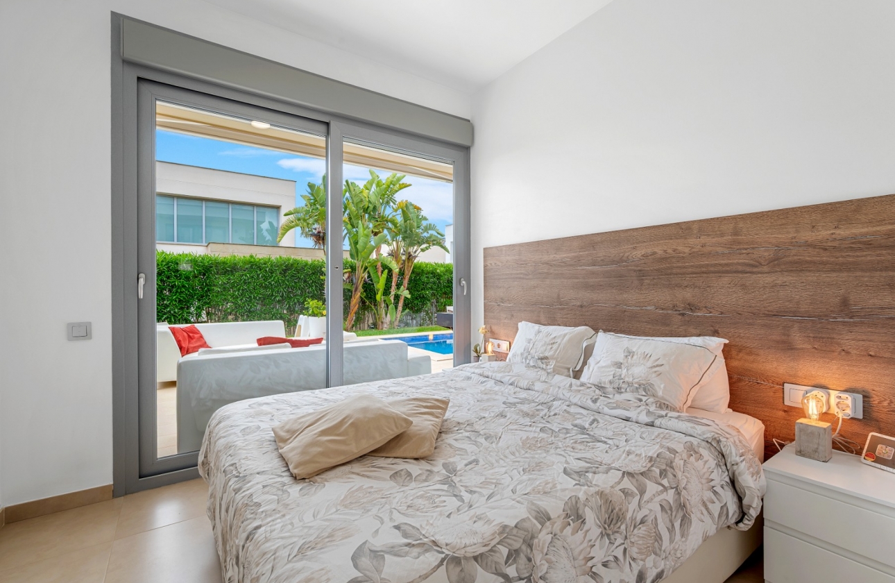 Resale - Villa - Orihuela Costa - Vistabella