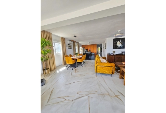 Resale - Apartment / flat - Altea