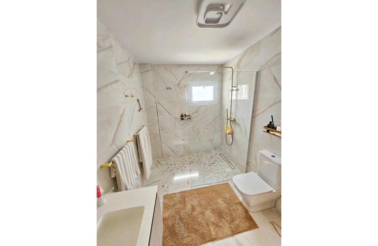 Resale - Apartment / flat - Altea