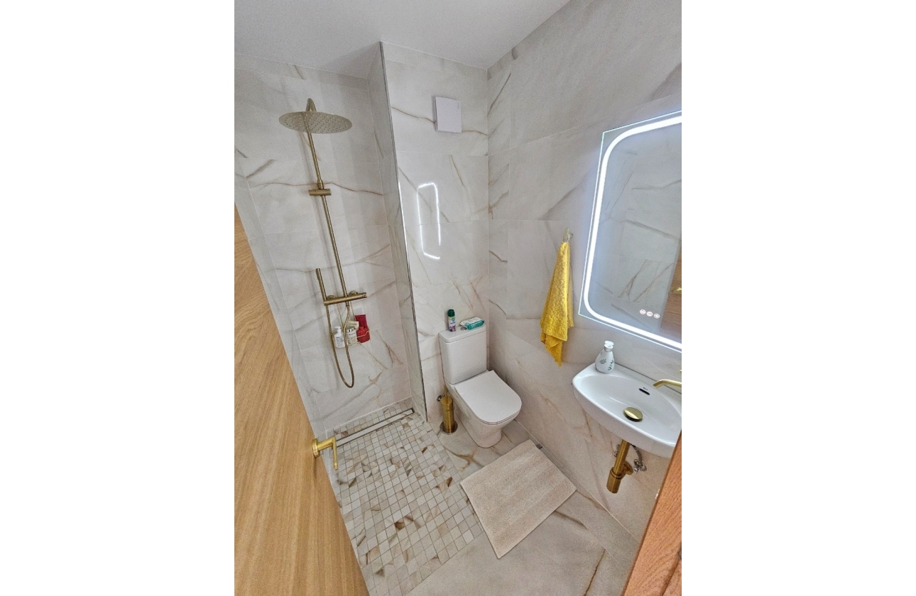 Resale - Apartment / flat - Altea