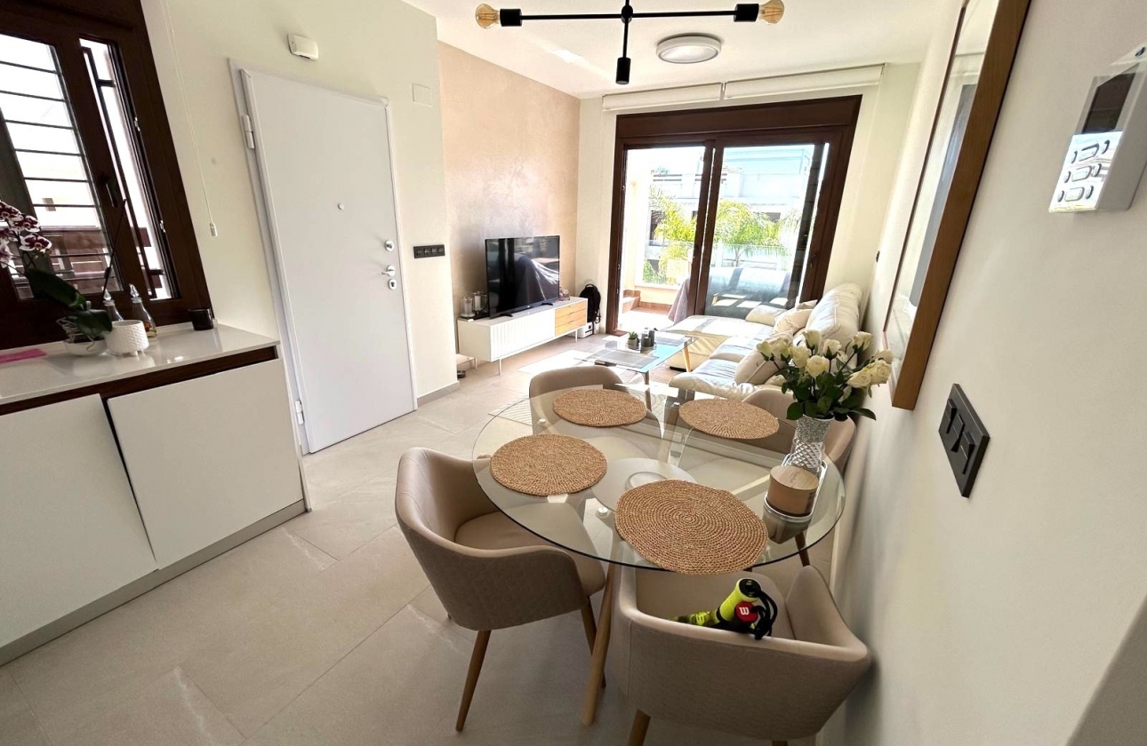 Resale - Apartment / flat - Torrevieja - Los Balcones