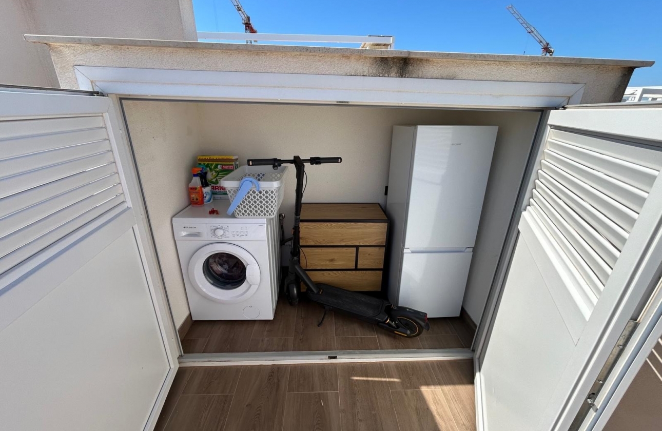 Resale - Apartment / flat - Torrevieja - Los Balcones