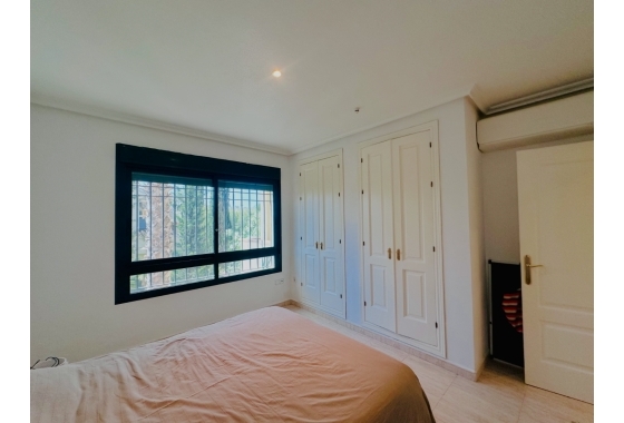 Resale - Apartment / flat - Orihuela Costa - Lomas de Campoamor