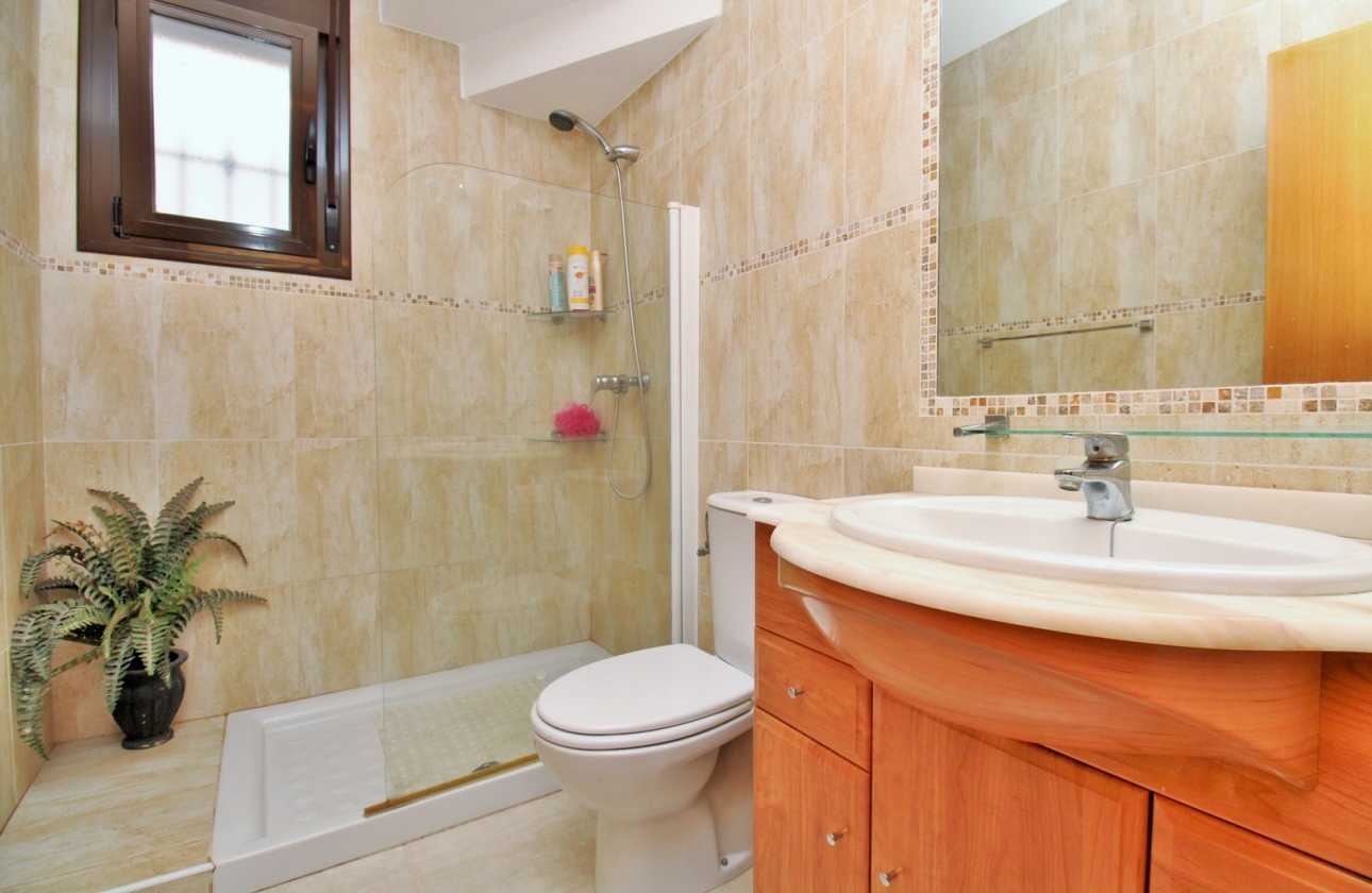 Resale - Villa - Villamartin - Pau 8