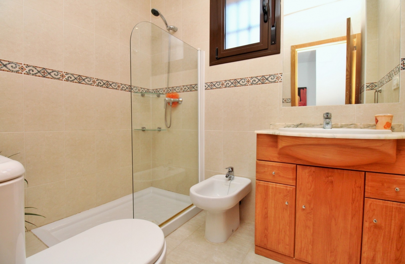 Resale - Villa - Villamartin - Pau 8