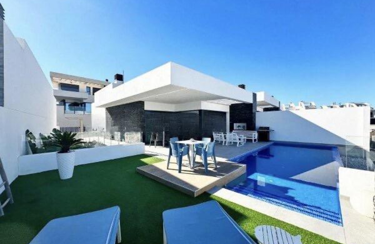Resale - Villa - Ciudad Quesada - Altos del golf i