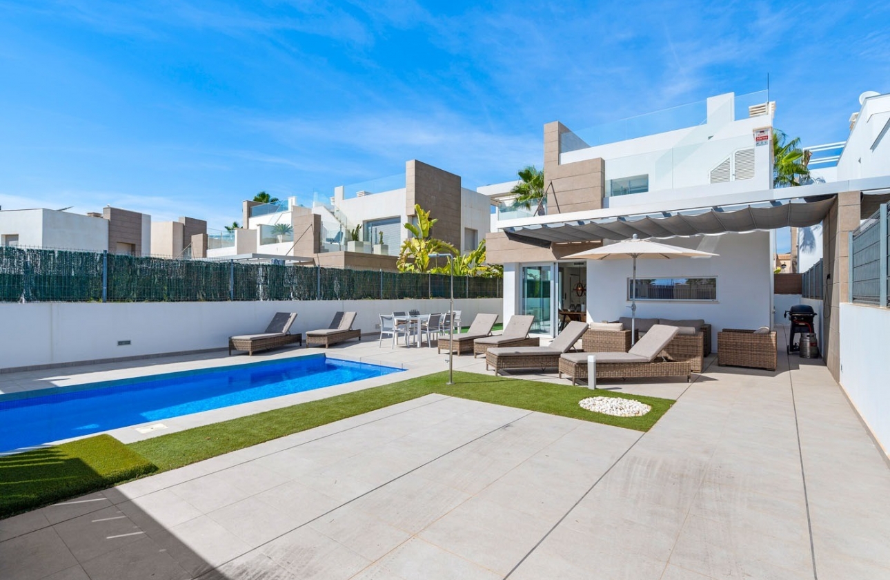 Resale - Villa - Guardamar del Segura