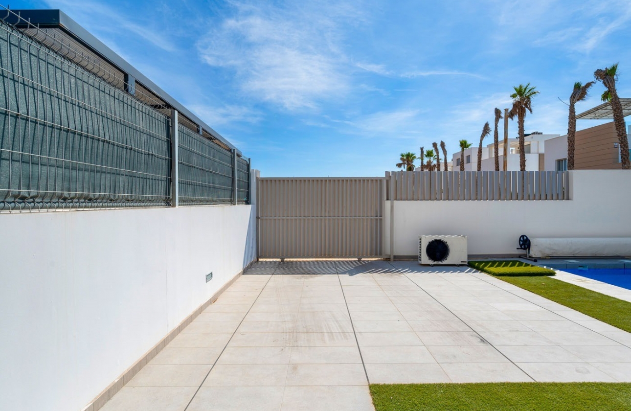 Resale - Villa - Guardamar del Segura