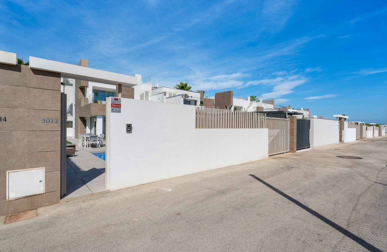 Resale - Villa - Guardamar del Segura