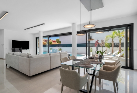 Reventa - Villa - Guardamar del Segura