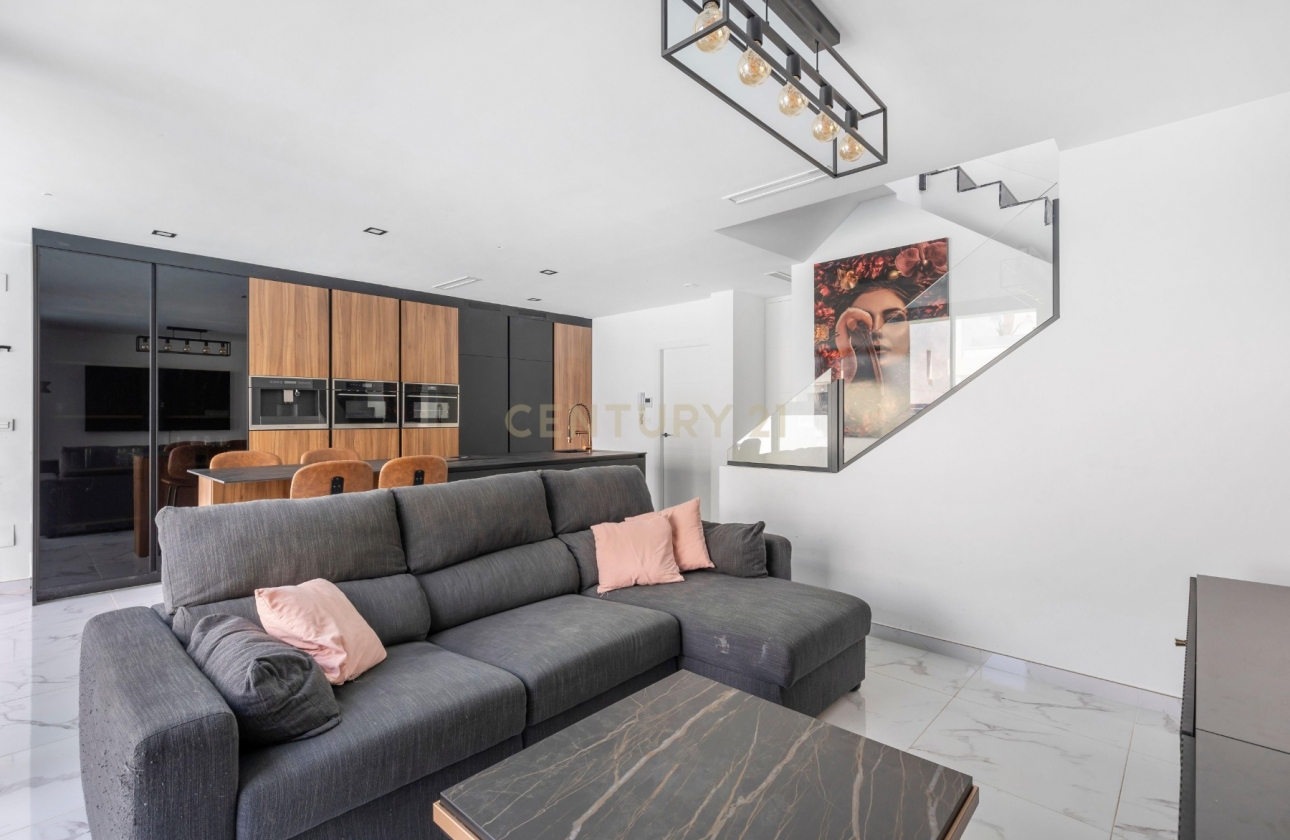 Resale - Villa - Los Montesinos - La Herrada