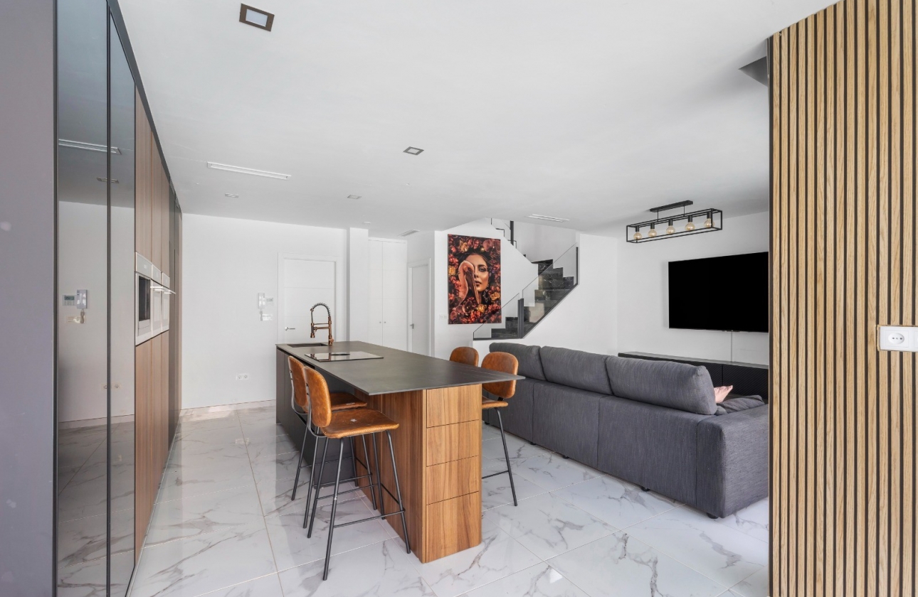 Resale - Villa - Los Montesinos - La Herrada