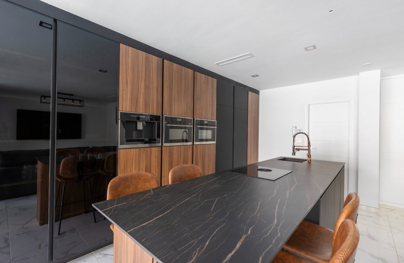 Resale - Villa - Los Montesinos - La Herrada