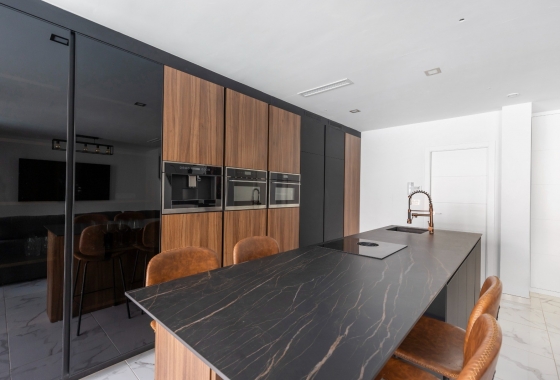 Resale - Villa - Los Montesinos - La Herrada